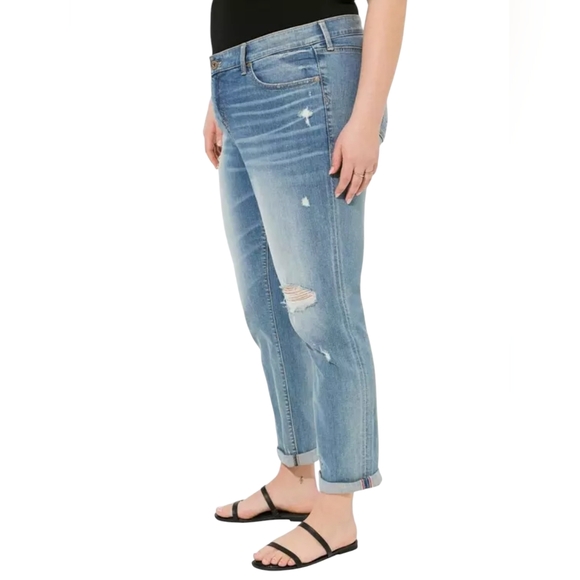 Torrid Short Boyfriend Straight Vintage Stretch Mid-Rise Jean Distressed 22S - Picture 5 of 12